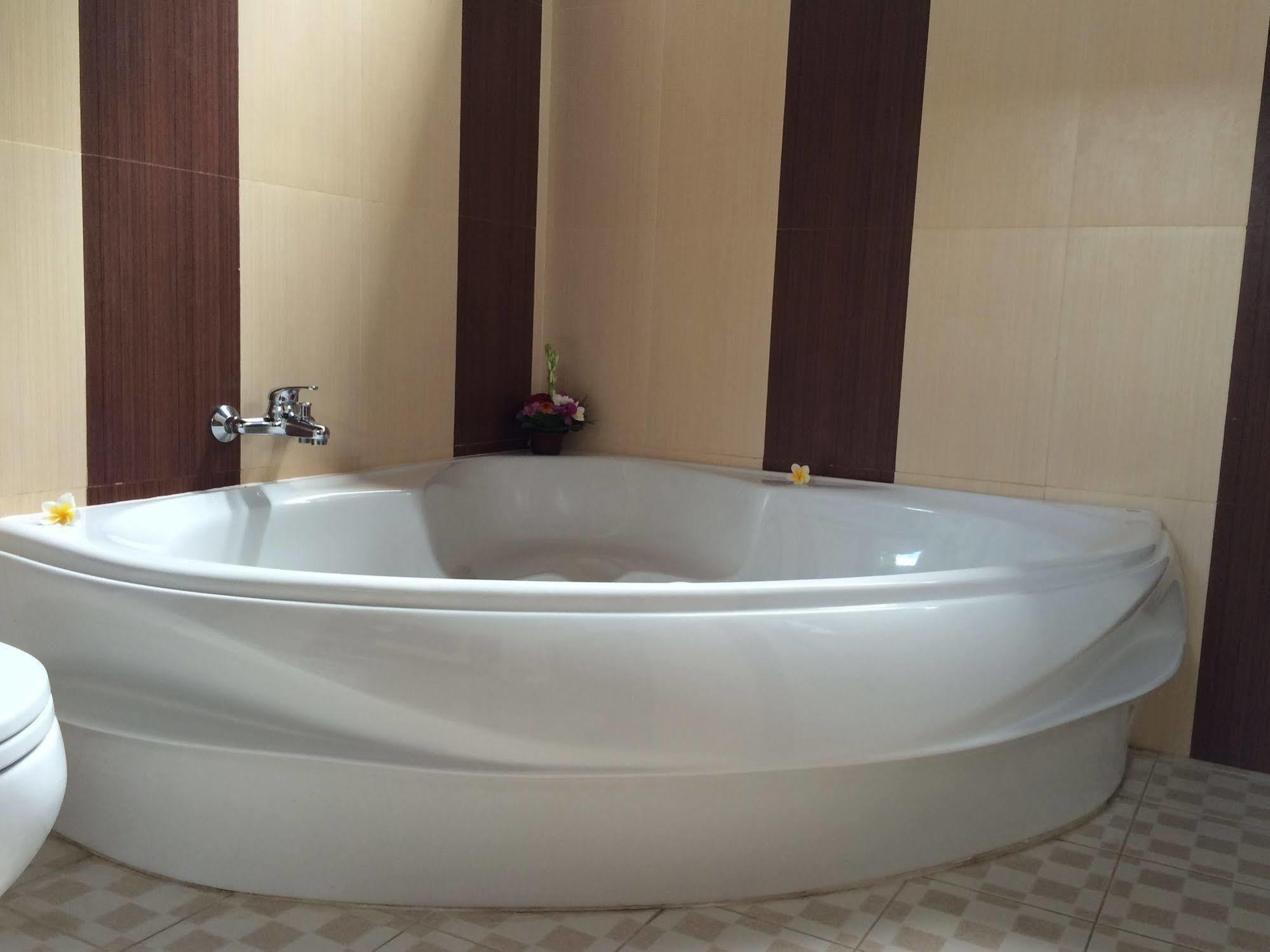 Uma Dewi Guest House Убуд Екстериор снимка