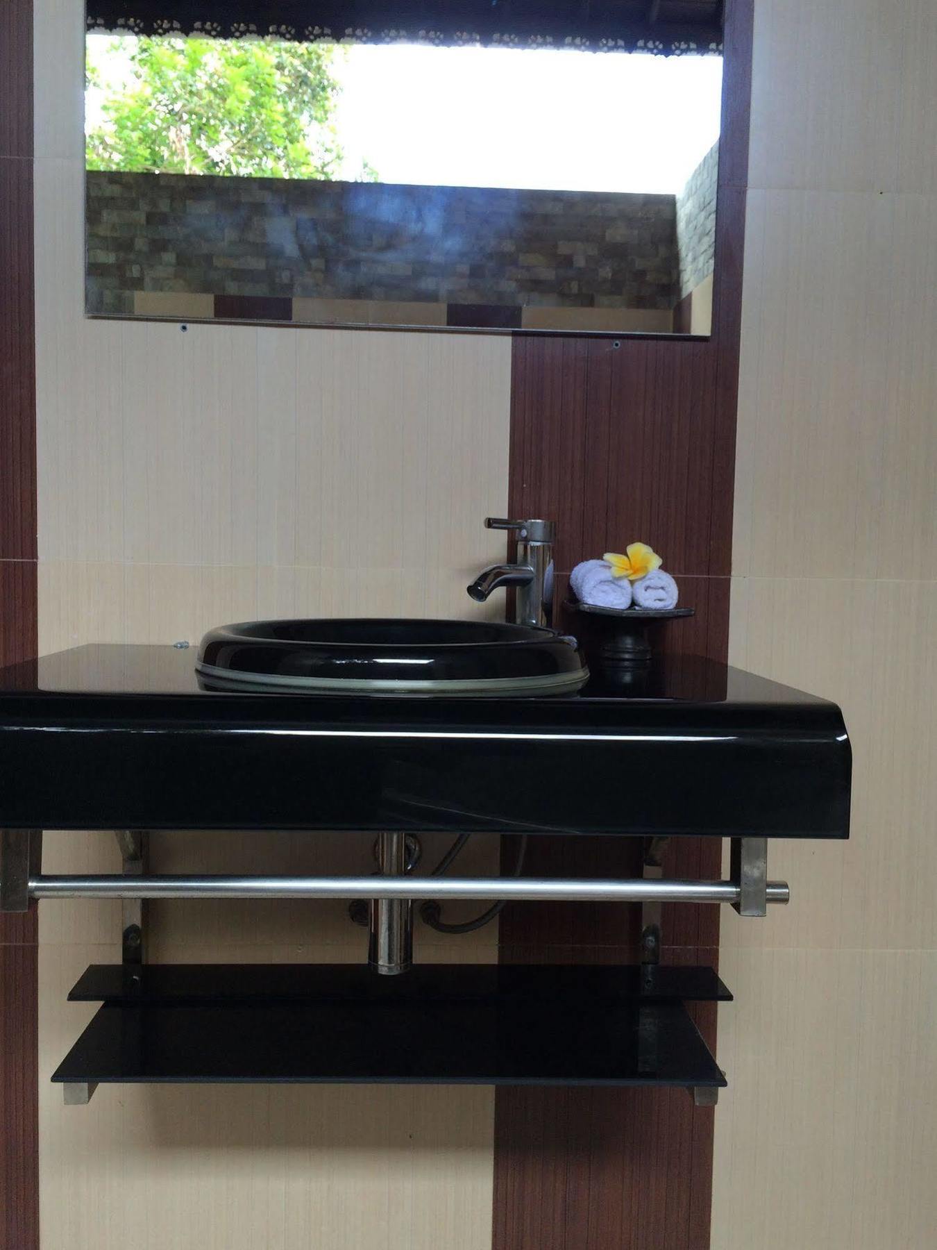 Uma Dewi Guest House Убуд Екстериор снимка