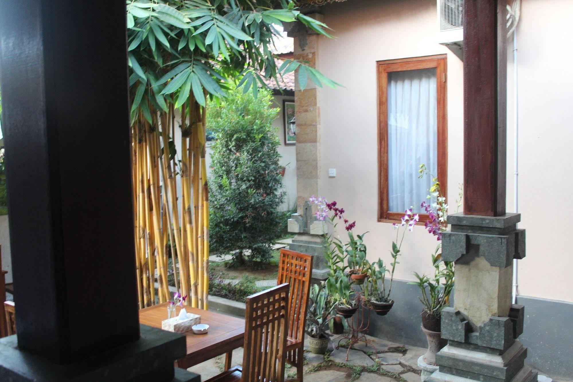 Uma Dewi Guest House Убуд Екстериор снимка