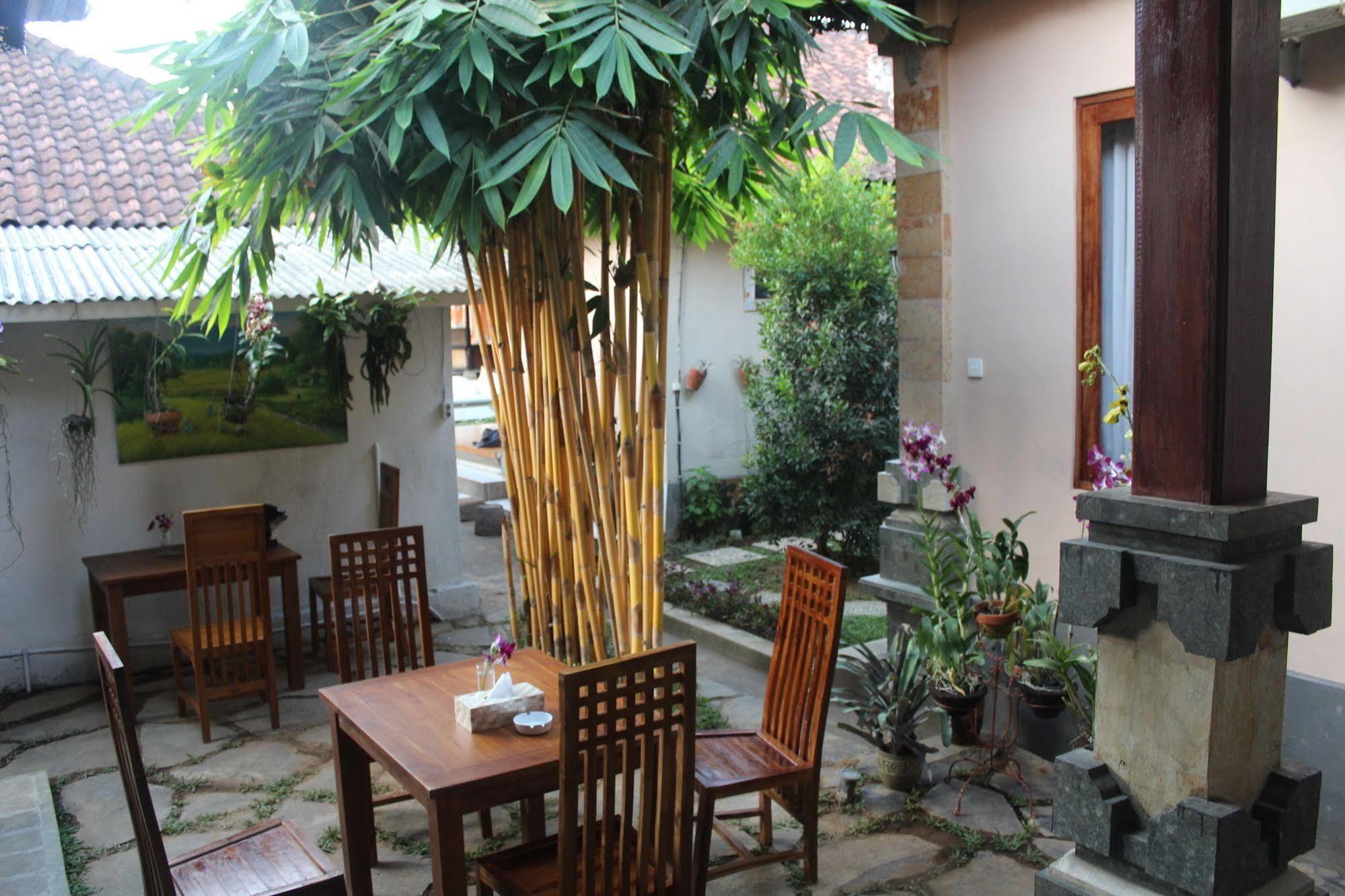 Uma Dewi Guest House Убуд Екстериор снимка